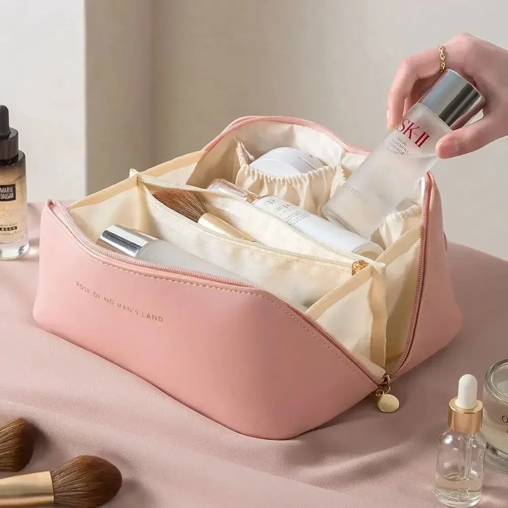 Luxury Makeup Organizer Bag – Travel-Friendly Cosmetic Storage