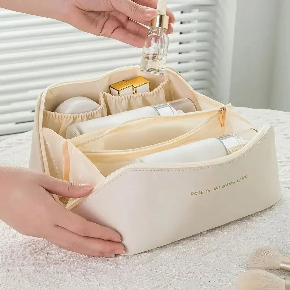 Luxury Makeup Organizer Bag – Travel-Friendly Cosmetic Storage